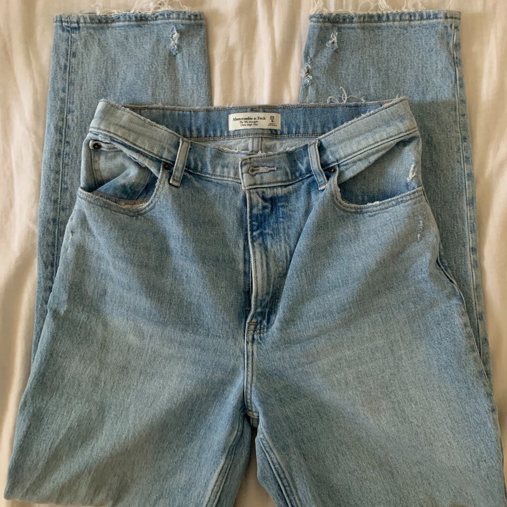 Viral Abercrombie 90s Straight Ultra High Rise Jeans